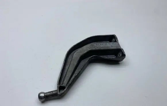 Mercedes-Benz C W204 Engine mounting bracket A6460160238