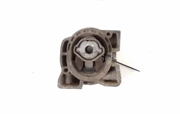 Engine mount bracket