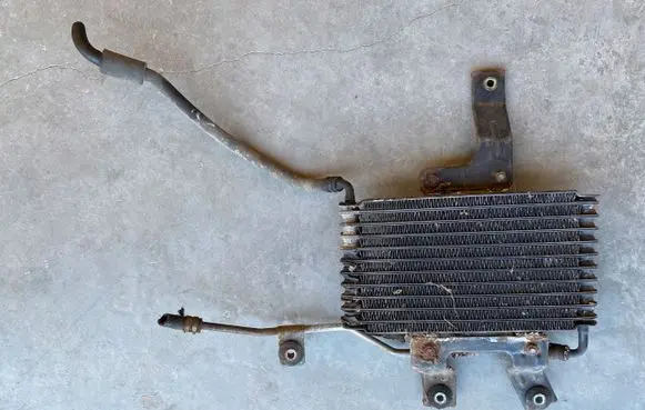 Engine oil radiator