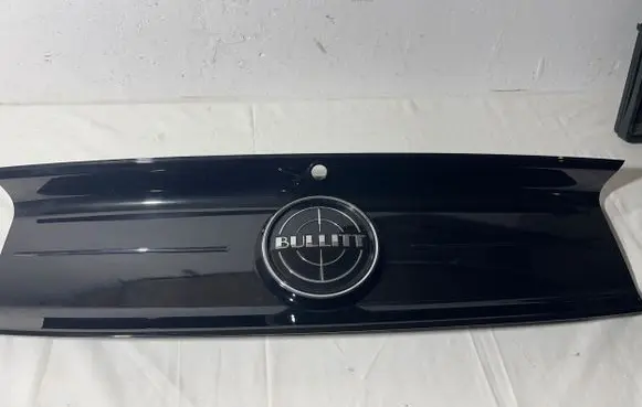 Ford Mustang VI Tailgate trim 6343504 AD59B8