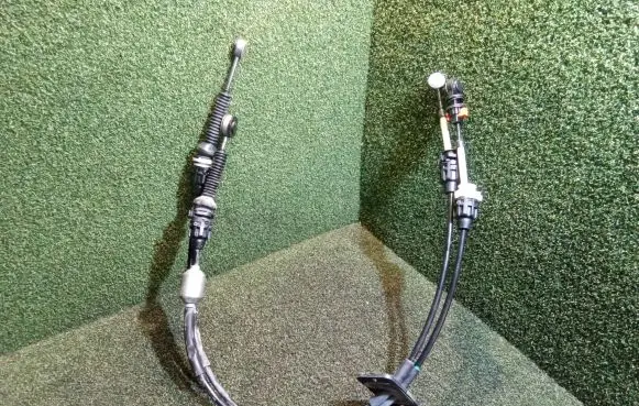 Gear shift cable linkage