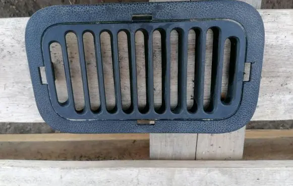 Renault Master III Air vent grill in roof 798700003R