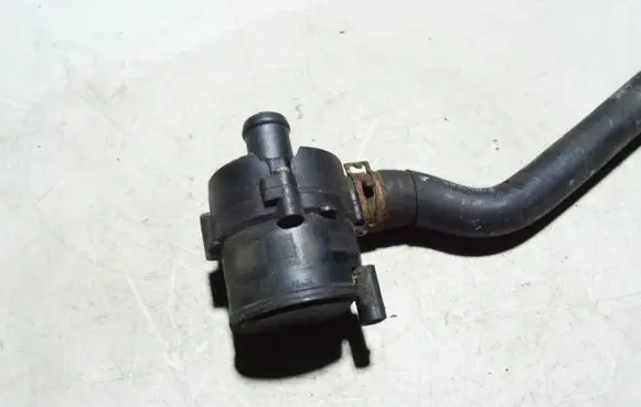 Volkswagen PASSAT B7 Electric auxiliary coolant/water pump 5C0965567 0392023209