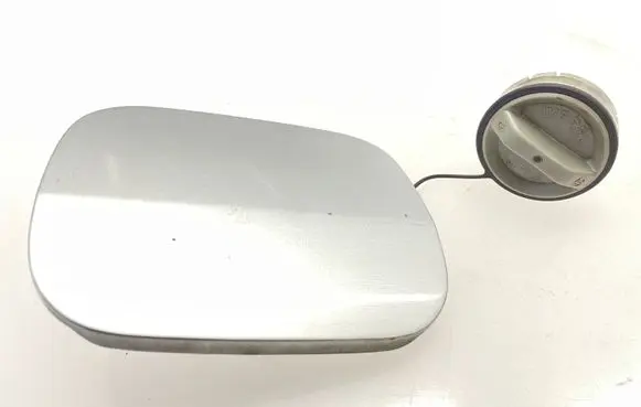 Toyota Corolla E120 E130 Fuel tank filler cap 