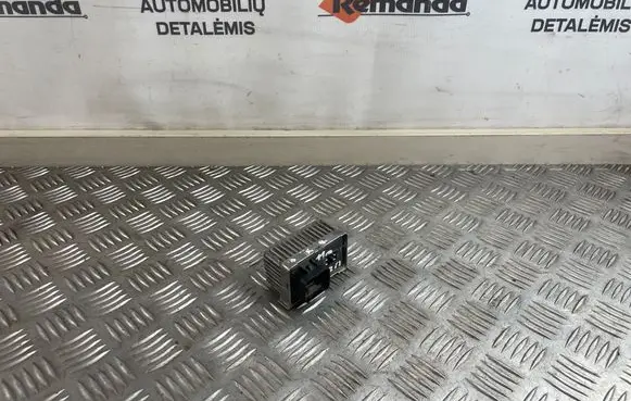 Opel Insignia A Glow plug pre-heat relay 0522122601