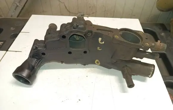Coolant pipe/hose