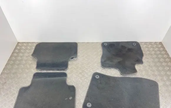 Audi Q3 F3 Car floor mat set 83B863691