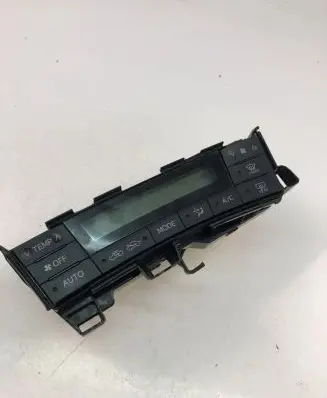 Toyota Prius c Climate control unit 5590047120