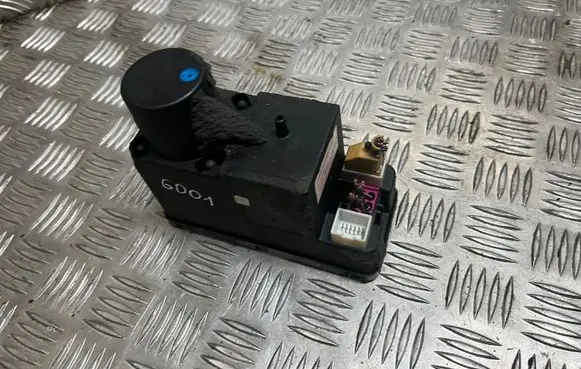 Audi 100 S4 C4 Central locking vacuum pump 4A0862257F 8TZ006522