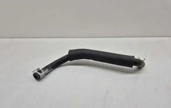Gearbox oil cooler pipe/hose