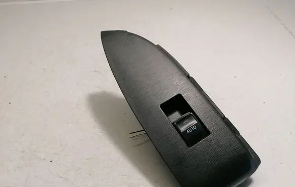 Toyota Prius (XW30) Electric window control switch 7423247080