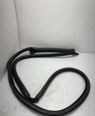 Maserati Levante Front door rubber seal 670032866 PDMD469