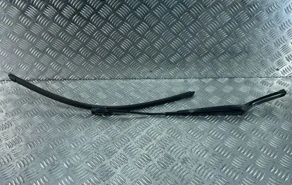Front wiper blade arm