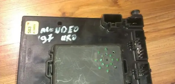 Ford Mondeo MK II Fuse box set 91BG14K150AE 93BG-14A073-EG