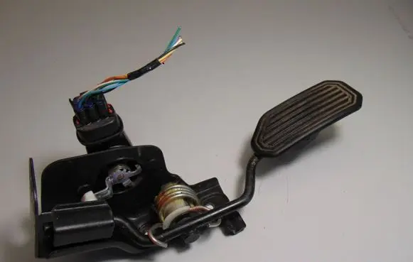 Toyota Corolla Verso AR10 Accelerator throttle pedal