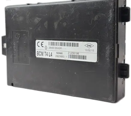 Renault Trafic III (X82) Fuse box set 284b18533r