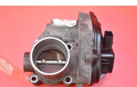 Ford Fusion Throttle body valve 2S6UEB