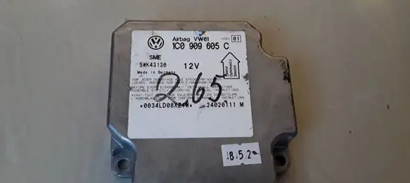 Volkswagen PASSAT B5.5 Air suspension control unit module (rear) 1C0909605C 5WK43130