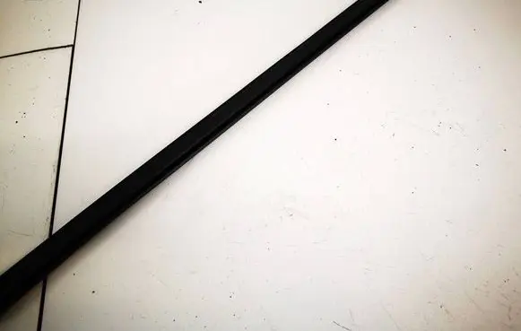 Dodge Caliber Front door glass trim molding 