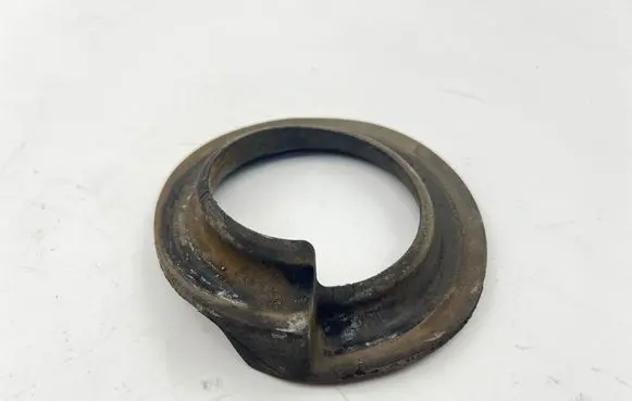 Ford Edge II Rear coil spring rubber mount 