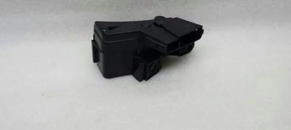 BMW 7 E65 E66 Fuse module 8387573