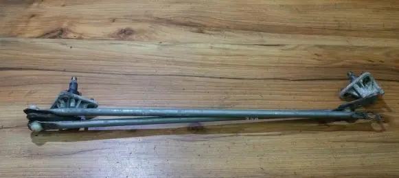 Subaru Outback Front wiper linkage and motor 5511C