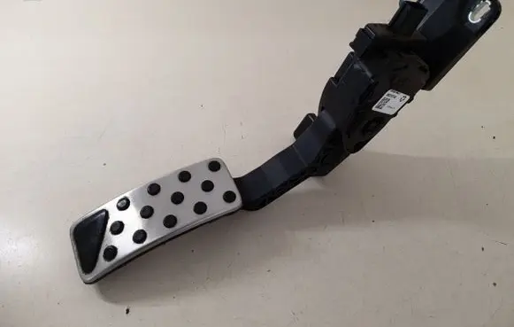 Jeep Grand Cherokee Accelerator throttle pedal 68021971AE