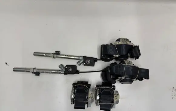 Audi A5 Set of seat belts 8B3857706C 8B3857705G 8B3857805B