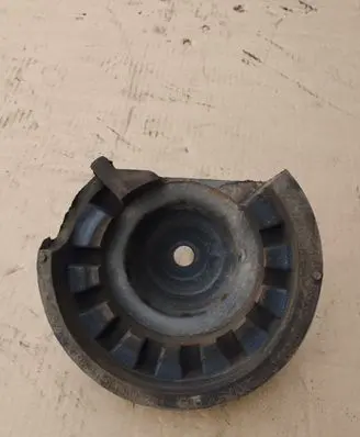 Renault Trafic III (X82) Front coil spring rubber mount 93862240