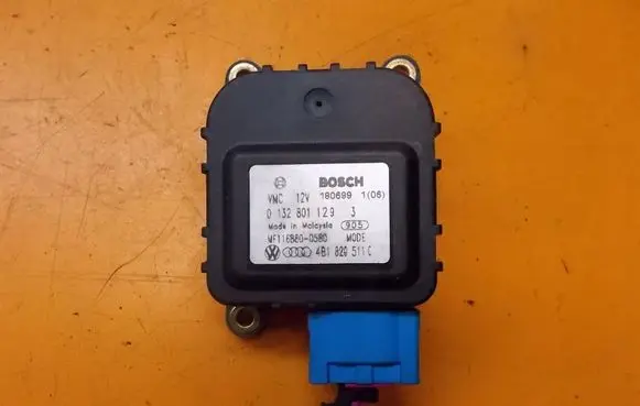 Audi A6 S6 C5 4B A/C air flow flap actuator/motor 0132801129