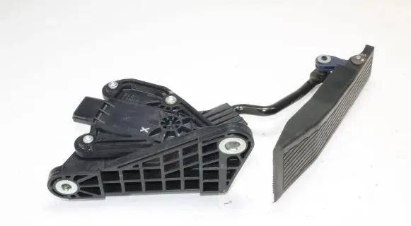 Honda Civic Accelerator throttle pedal JM05B