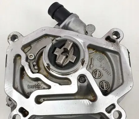 Mercedes-Benz B W246 W242 Vacuum pump A2701800901