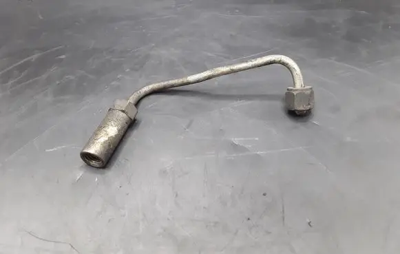 Nissan Pathfinder R51 Fuel injector supply line/pipe NOCODE
