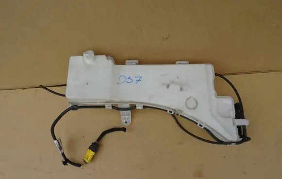 Citroen DS7 Crossback Windshield washer fluid reservoir/tank 9830836980 A3C0017700000