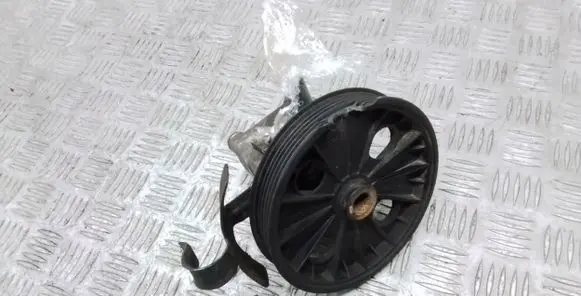 Volvo XC70 Power steering pump 9485757