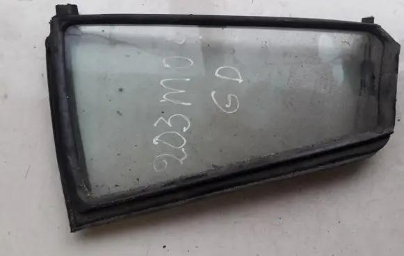 Mazda 3 I Rear vent window glass 