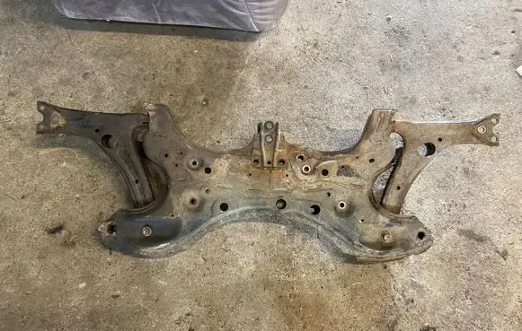Toyota Corolla Verso AR10 Front subframe