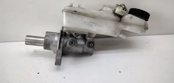 Toyota Auris 150 Master brake cylinder 0204255239