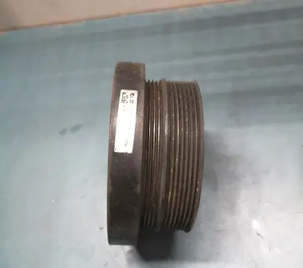 BMW X5 E70 Crankshaft pulley 7561311 756131103