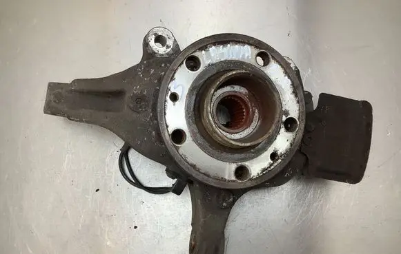 Renault Laguna III Front wheel hub