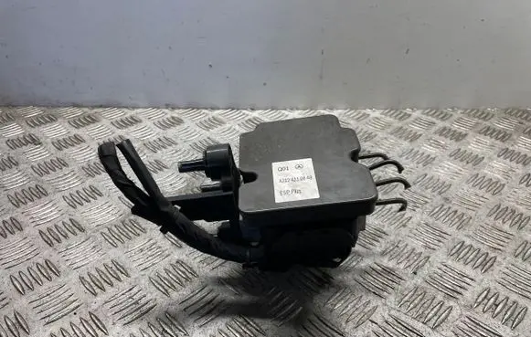 Mercedes-Benz E W212 ABS Pump A2124310848