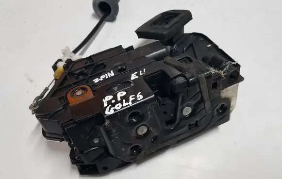 Volkswagen Golf VI Front door lock 5K1837016IAUTOPI 5K1837016