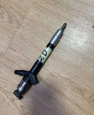 Toyota Auris 150 Fuel injector 236700R030