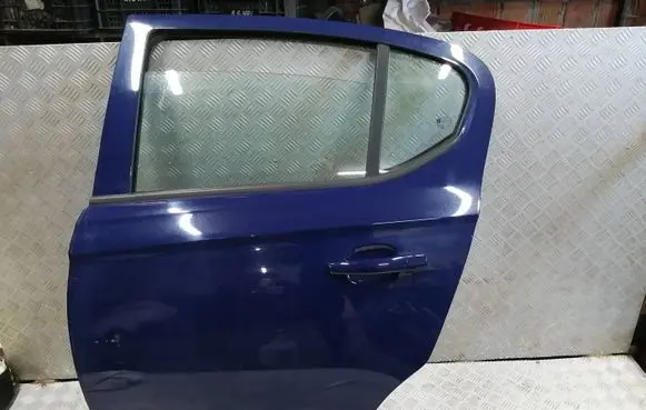 Opel Corsa E Rear door 