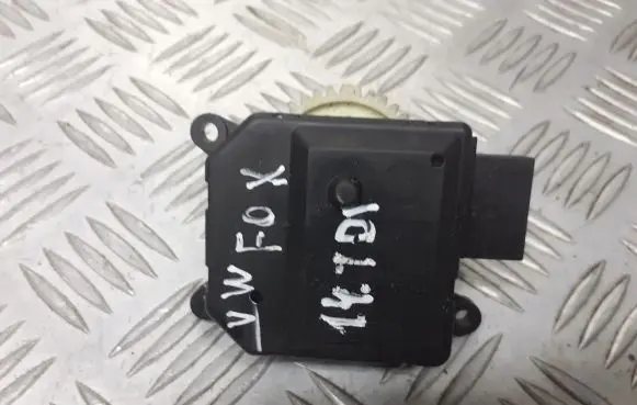 Volkswagen Fox Central body control module 309368300CD