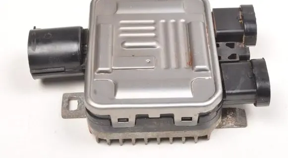 Aston Martin Vantage III Coolant fan relay 