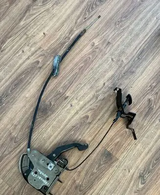 Cadillac CTS Handbrake/parking brake lever assembly 25885037