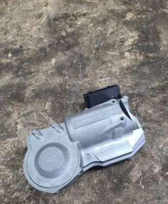 Mercedes-Benz E W211 Steering wheel lock A2034621130 1007306710401101