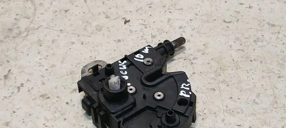 Engine bonnet/hood lock/catch