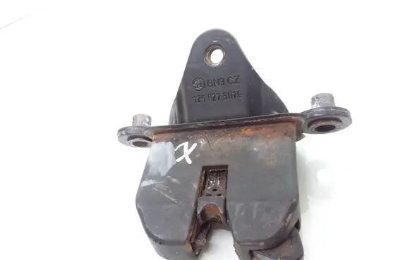 Skoda Octavia Mk2 (1Z) Tailgate/trunk/boot lock/catch/latch 1Z5827501C